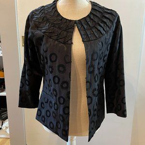 Chico's Black Embrossed Jacket, size 0 (regular size 4)